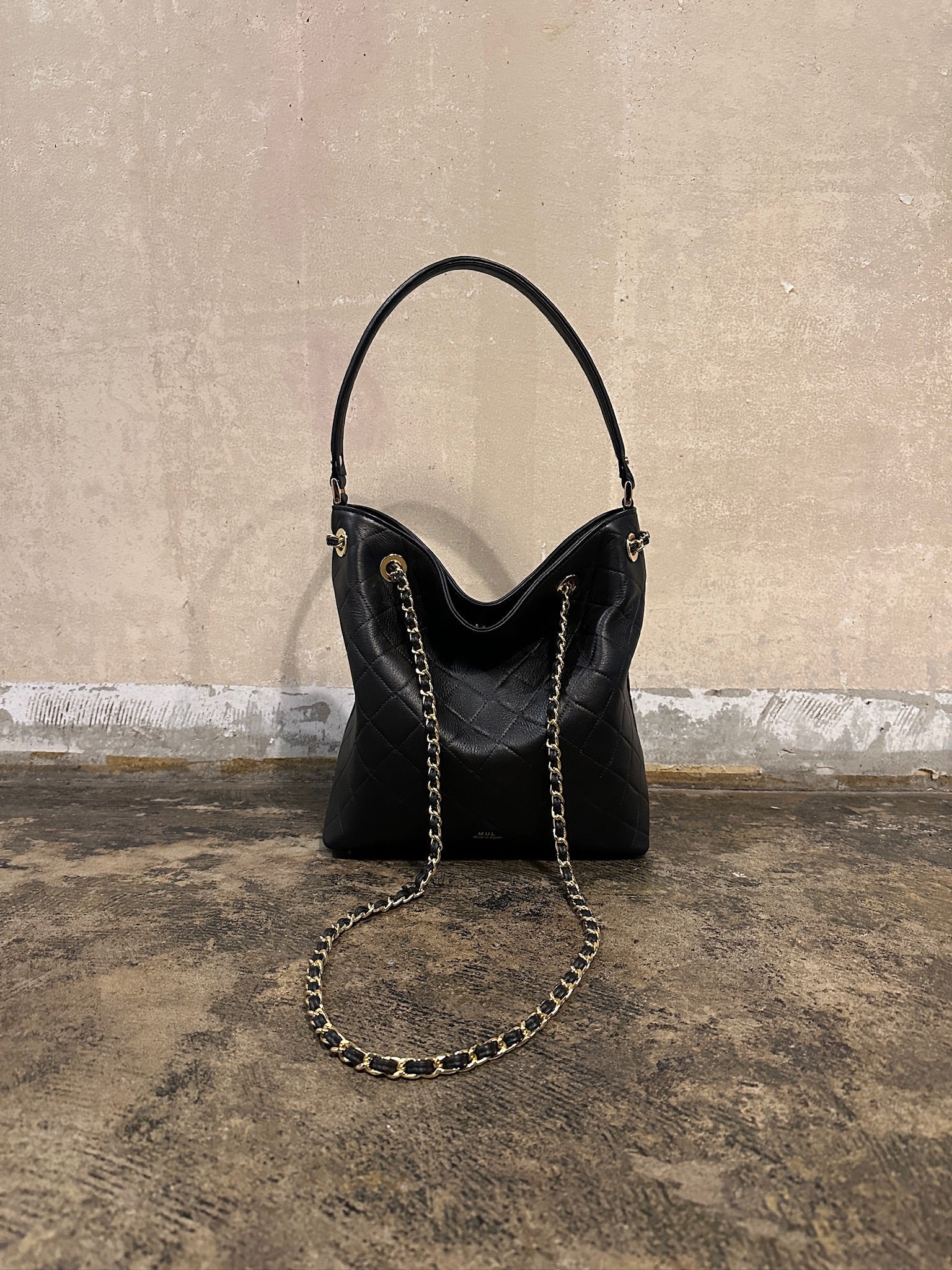 【M.U.L. 2026.3】DRAPECHAIN ONE HANDLE BAG - BLACK QUILTING EMBOSS SERIES - Champdelarose