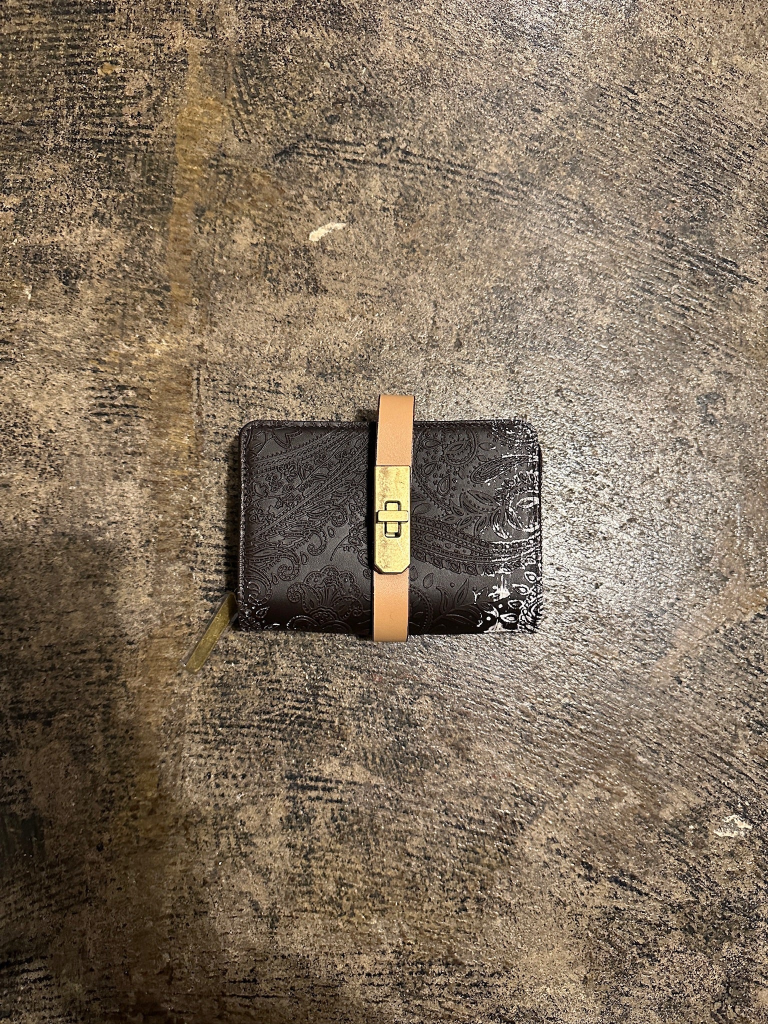 【M.U.L. 2026.3】HALF ROUND WALLET - VINTAGE COGNAC BROWN - Champdelarose