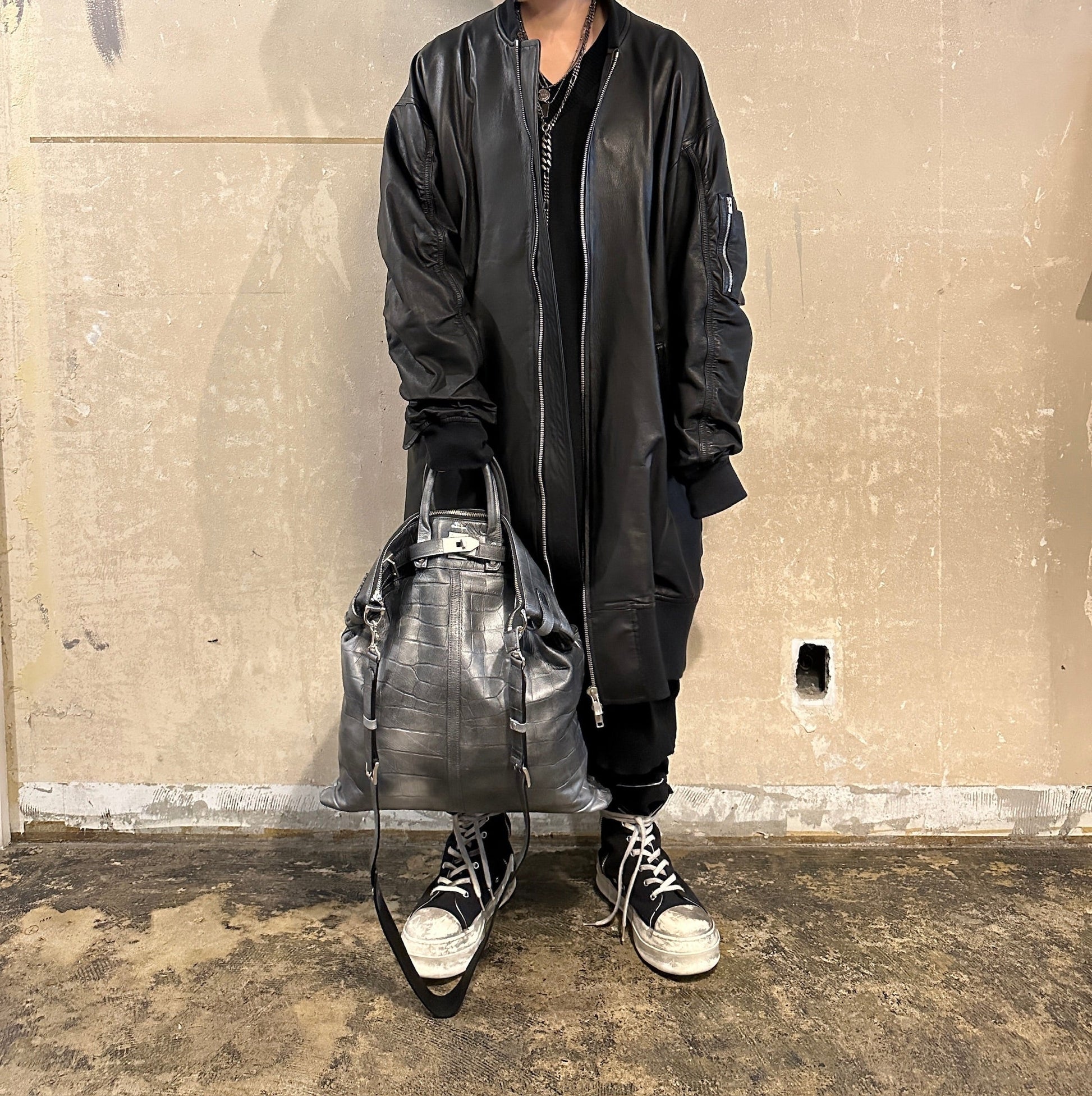 【M.U.L. 2026.3】HELMET BAG L - BLACK SILVER COATING - Champdelarose