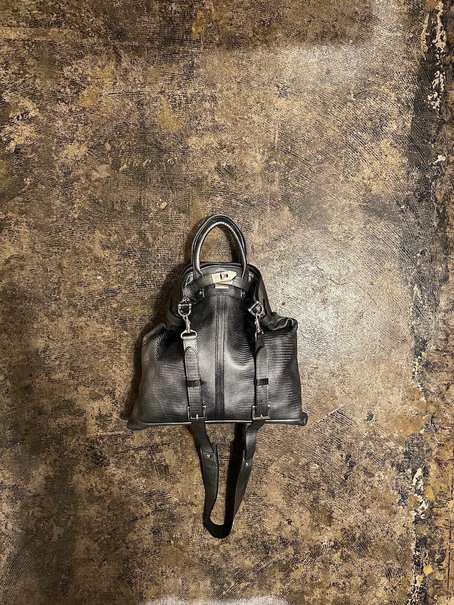 【M.U.L. 2026.3】HELMET BAG M - BLACK SILVER COATING - Champdelarose
