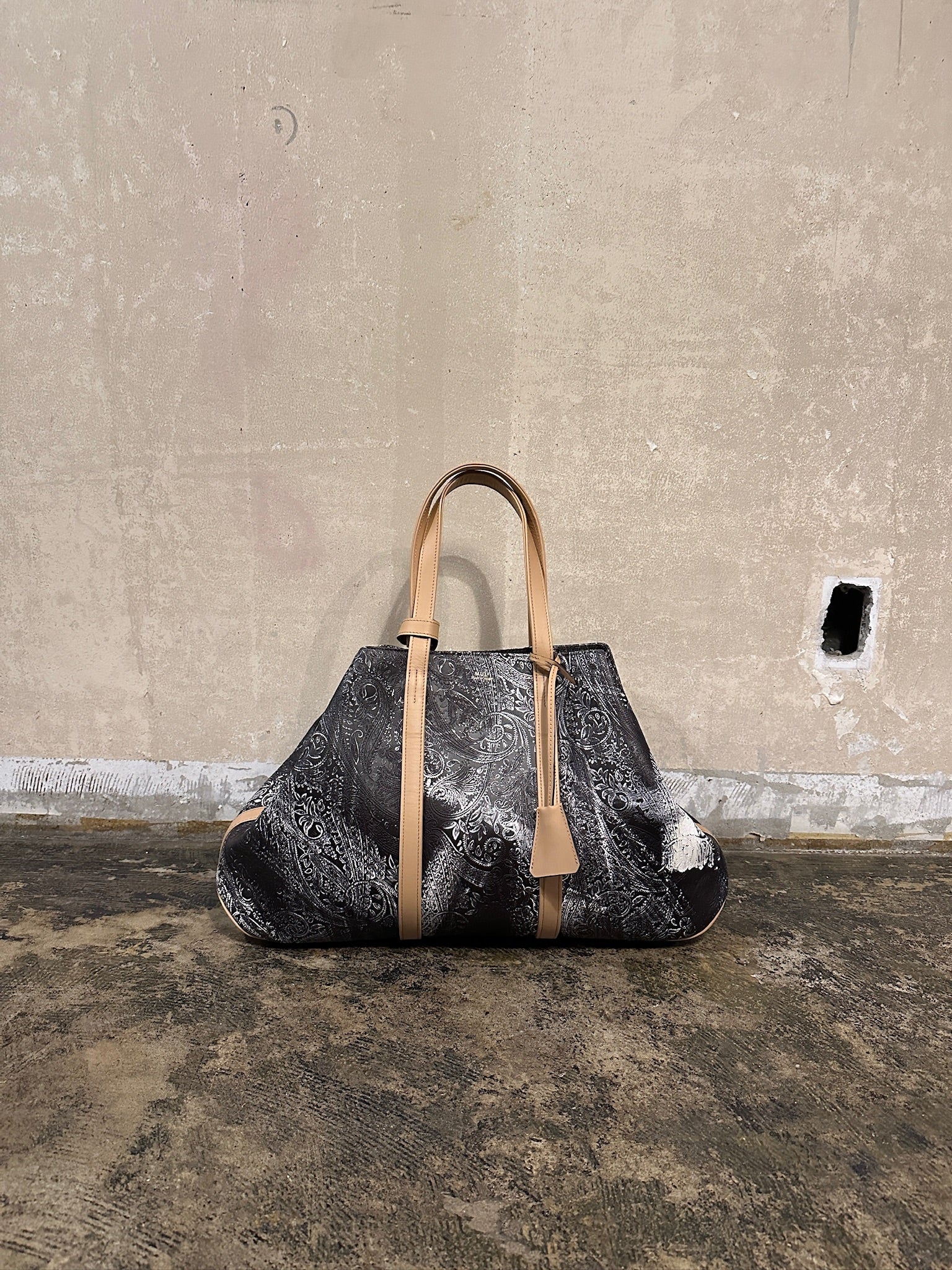 【M.U.L. 2026.3】MINIMAL TOTE M - VINTAGE COGNAC BROWN - Champdelarose