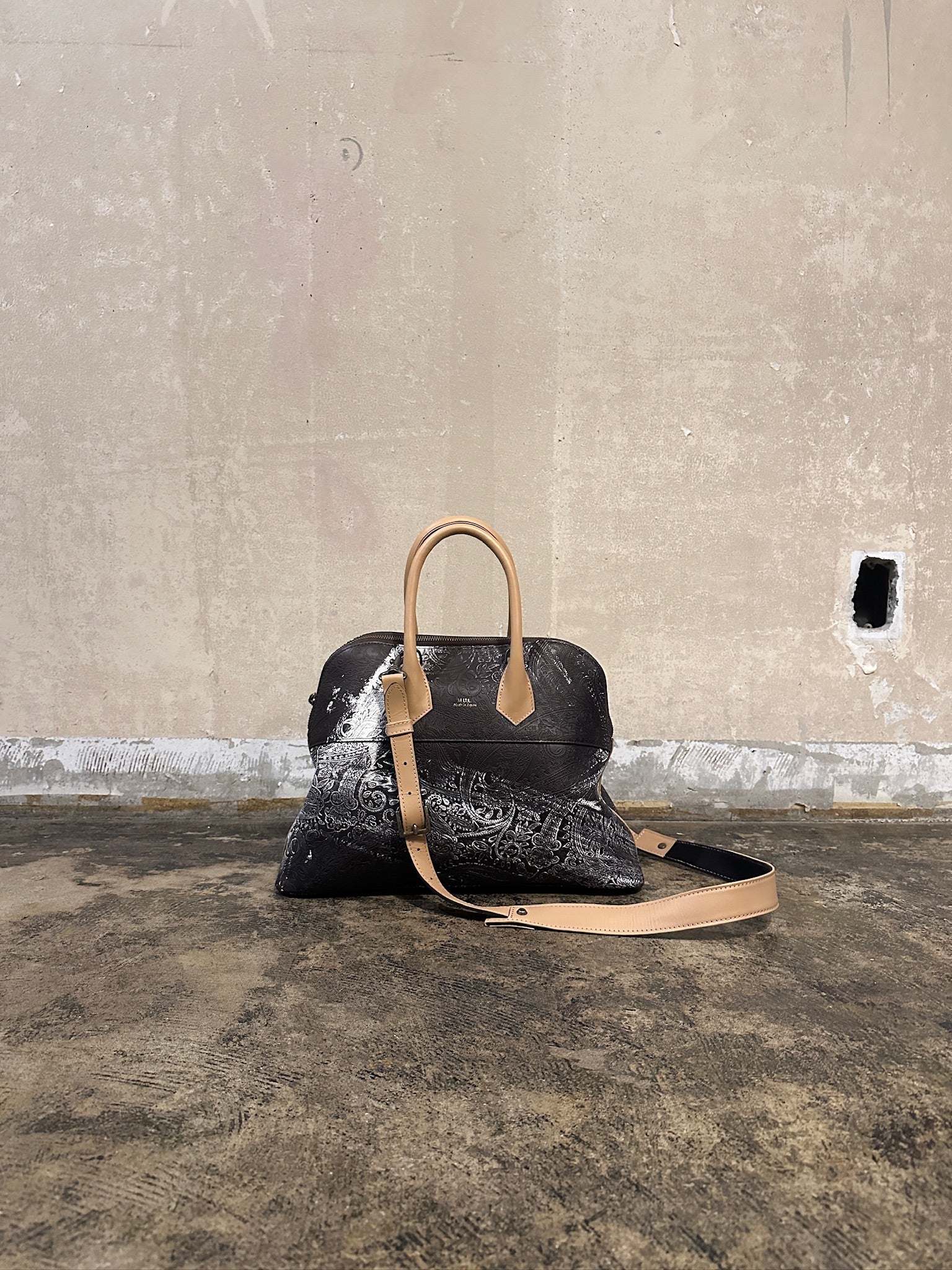 【M.U.L. 2026.3】ROUND TOTE M - VINTAGE COGNAC BROWN - Champdelarose
