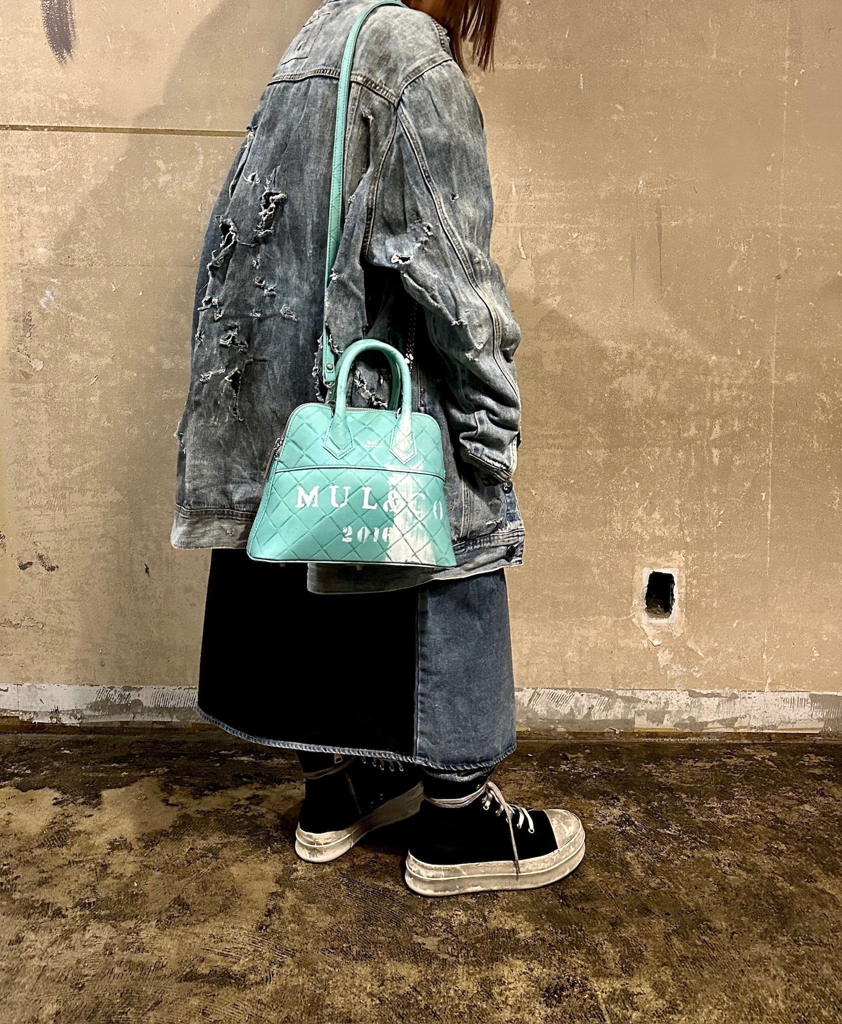 【M.U.L. 2026.3】ROUND TOTE S - 淡青緑 - Champdelarose