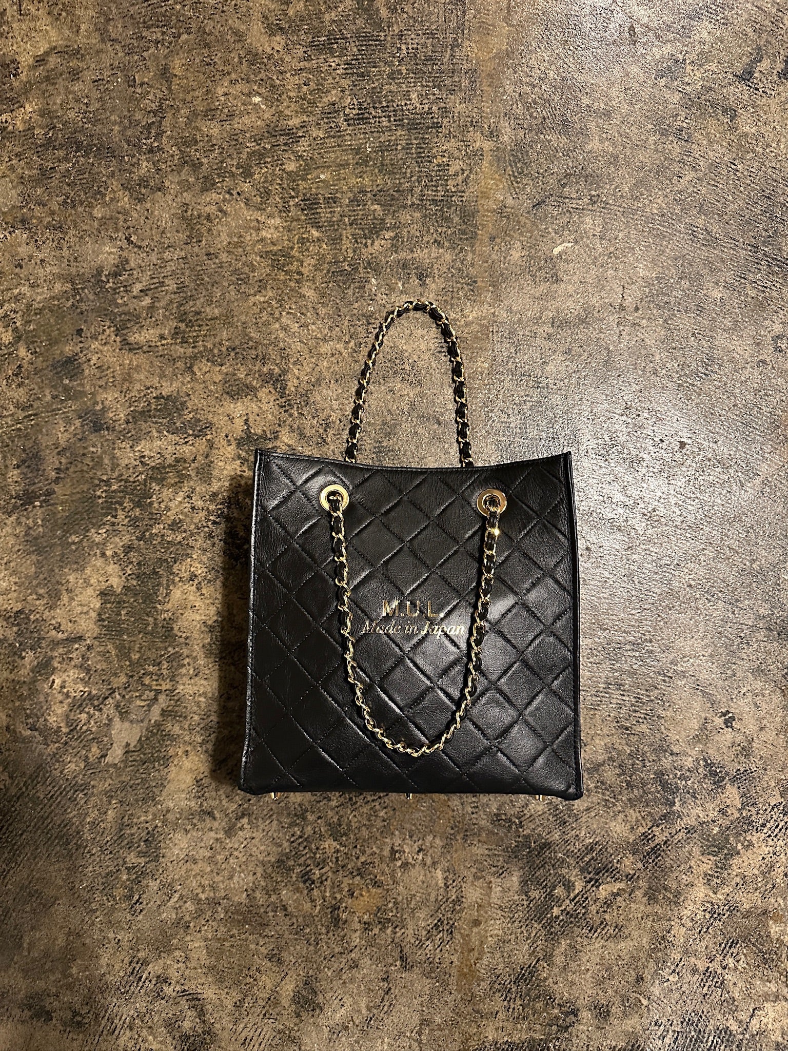 【M.U.L. 2026.3】SHOPPER 25 - BLACK QUILTING EMBOSS SERIES - Champdelarose