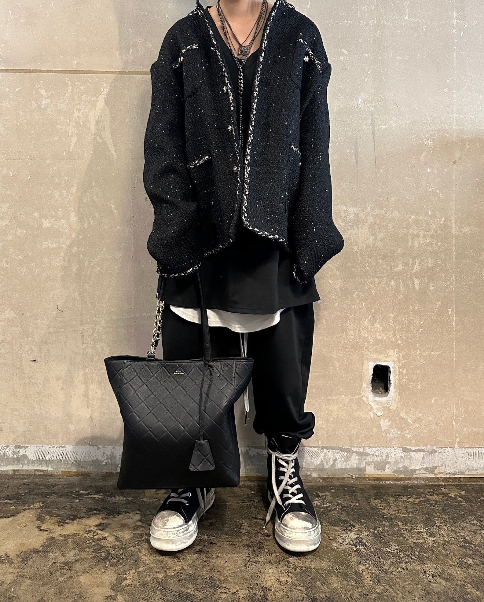 【M.U.L. 2026.3】STICK CHAIN TOTE - BLACK QUILTING EMBOSS SERIES - Champdelarose