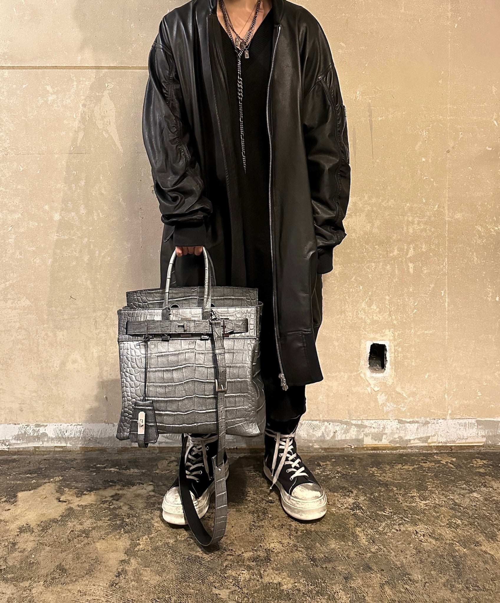 【M.U.L. 2026.3】STUD FLAP TOTE M - LIMITED COLLECTION - Champdelarose