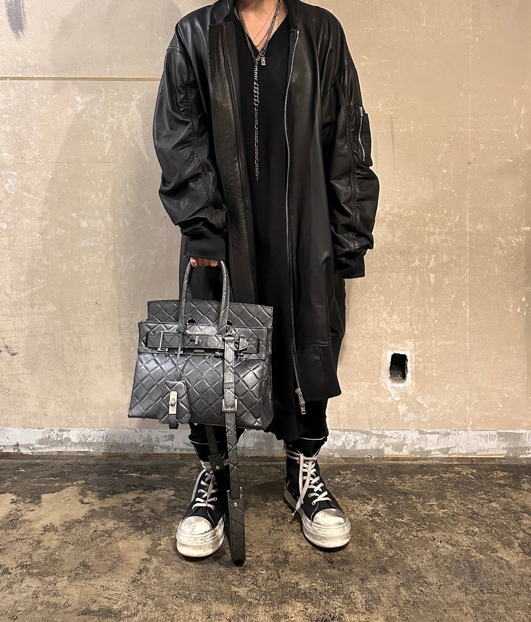 【M.U.L. 2026.3】STUD FLAP TOTE S - LIMITED COLLECTION - Champdelarose