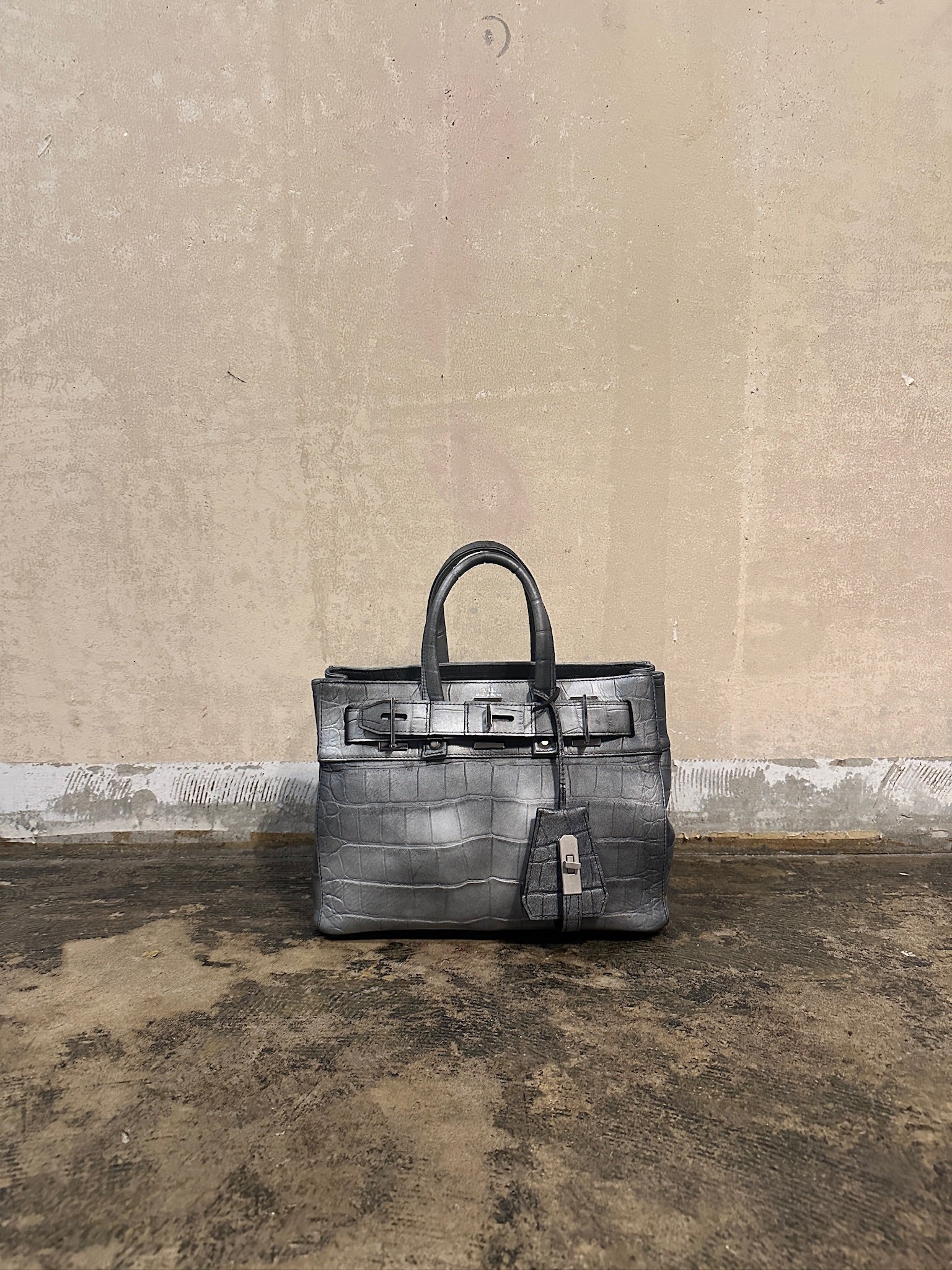 【M.U.L. 2026.3】STUD TOTE S with KEY STRAP - BLACK SILVER COATING - Champdelarose