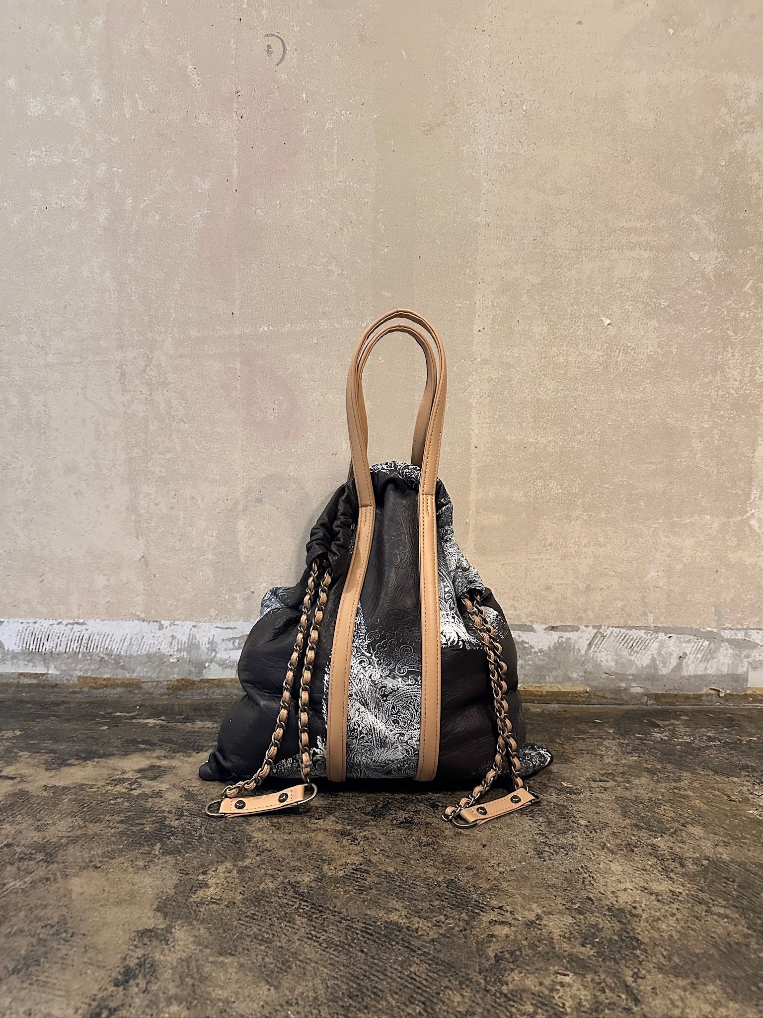 【M.U.L. 2026.3】TRUSS TOTE M - VINTAGE COGNAC BROWN - Champdelarose