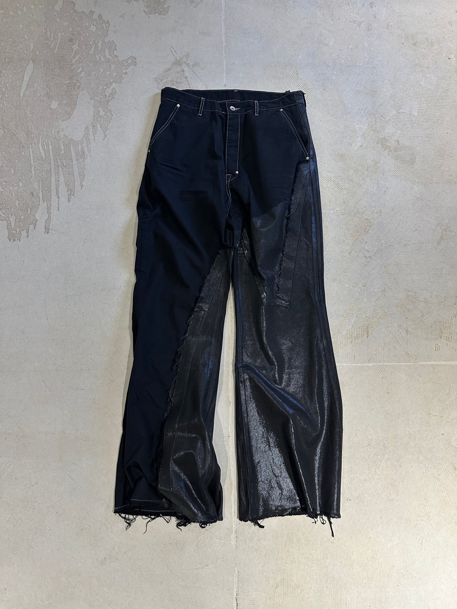 【M.U.L. Apparel Collection】BLACK RAW EDGE COATED PANTS - Champdelarose