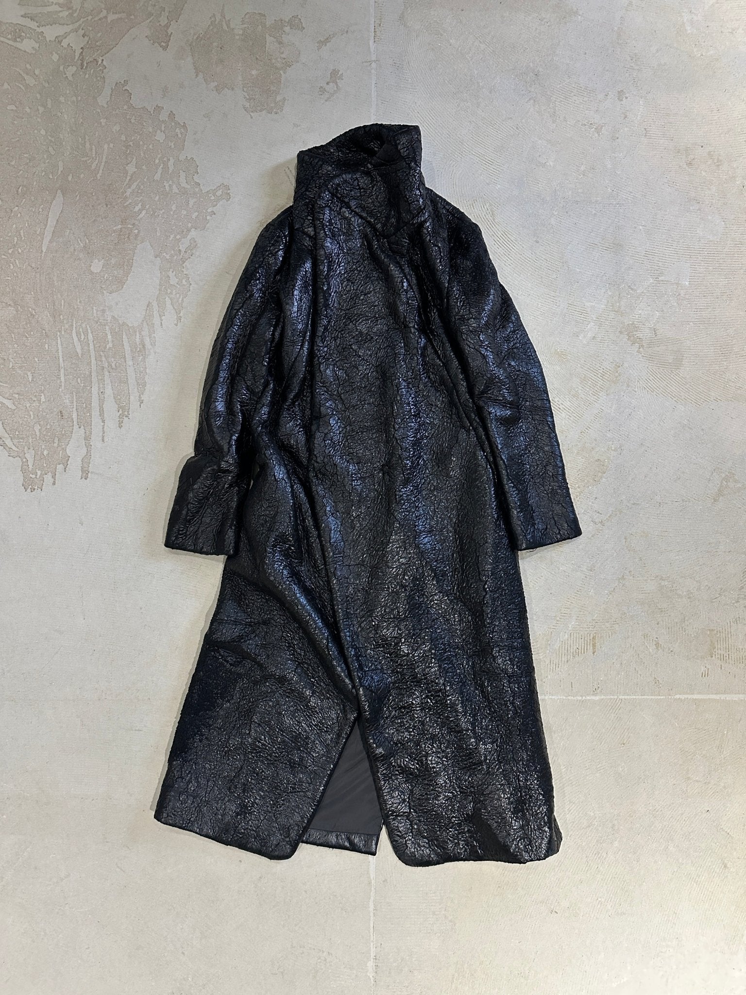 【M.U.L. Apparel Collection】CRACKING LONG COAT - Champdelarose