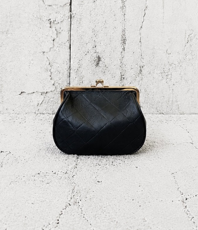 【M.U.L GAMAGUCHI】GAMAGUCHI POUCH L - Black キルティング型押し - Champdelarose
