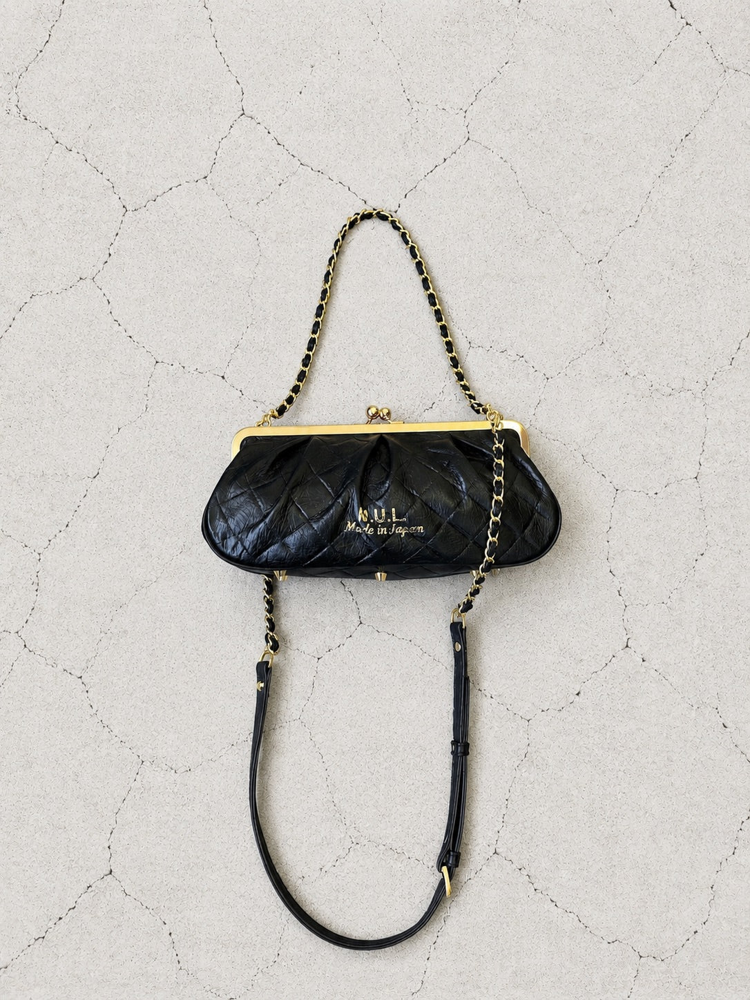 【M.U.L GAMAGUCHI】GAMAGUCHI SLIM 2WAY SHOULDER - Black キルティング型押し - Champdelarose