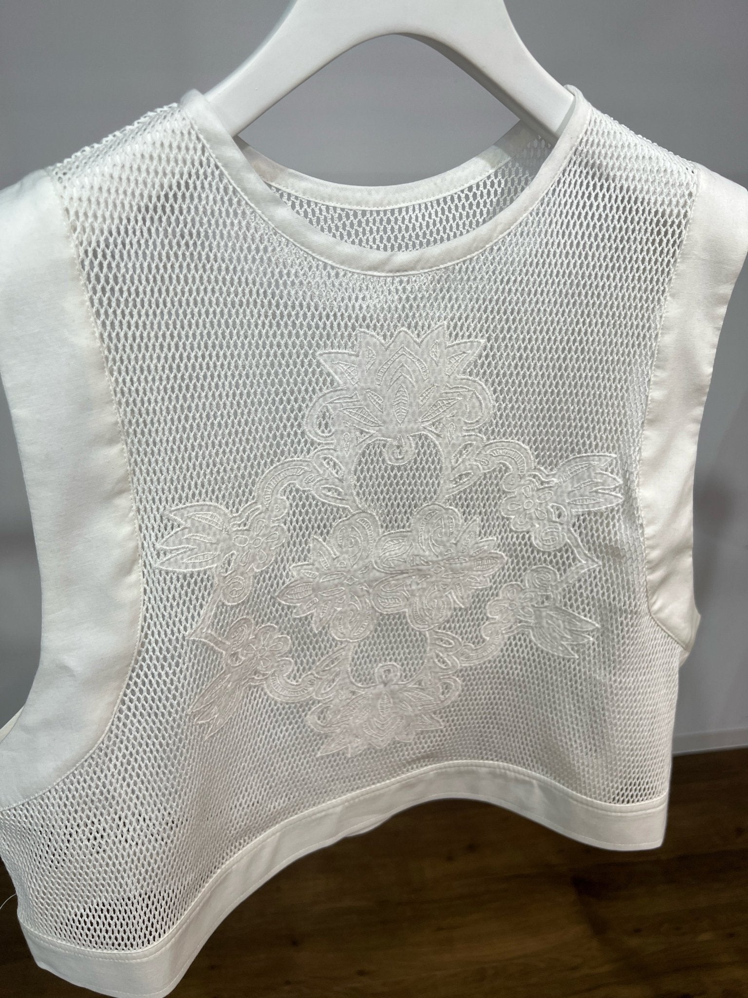 【PRIORITY 2026 late summer】アイレットレースメッシュタンク - Champdelarose