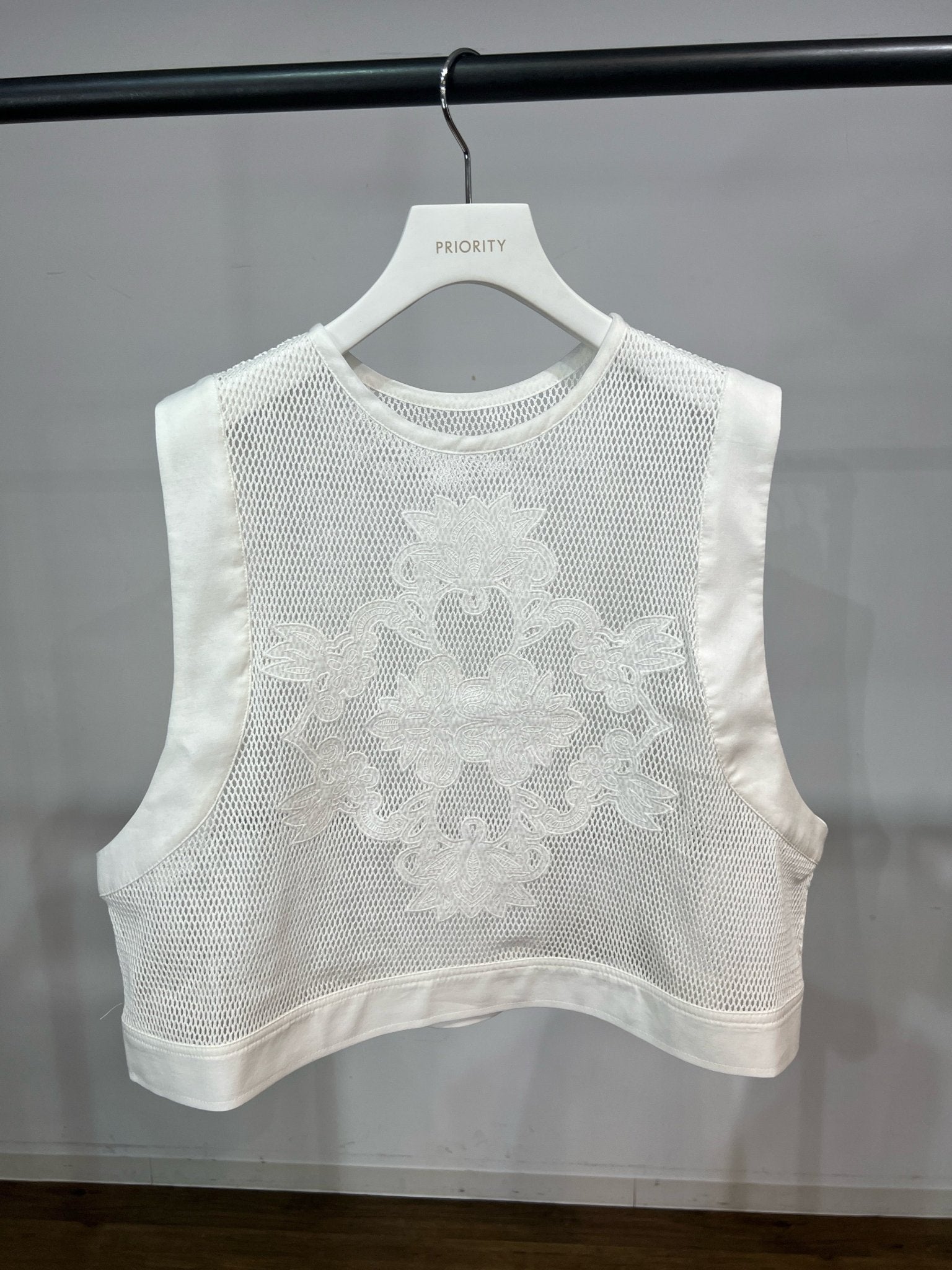 【PRIORITY 2026 late summer】アイレットレースメッシュタンク - Champdelarose