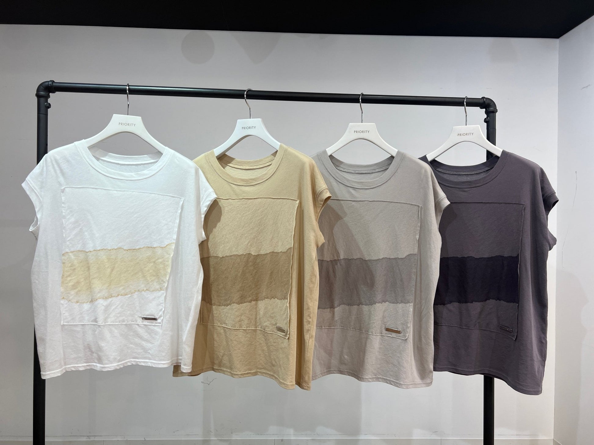 【PRIORITY 2026 late summer】ステインパッチTシャツ - Champdelarose