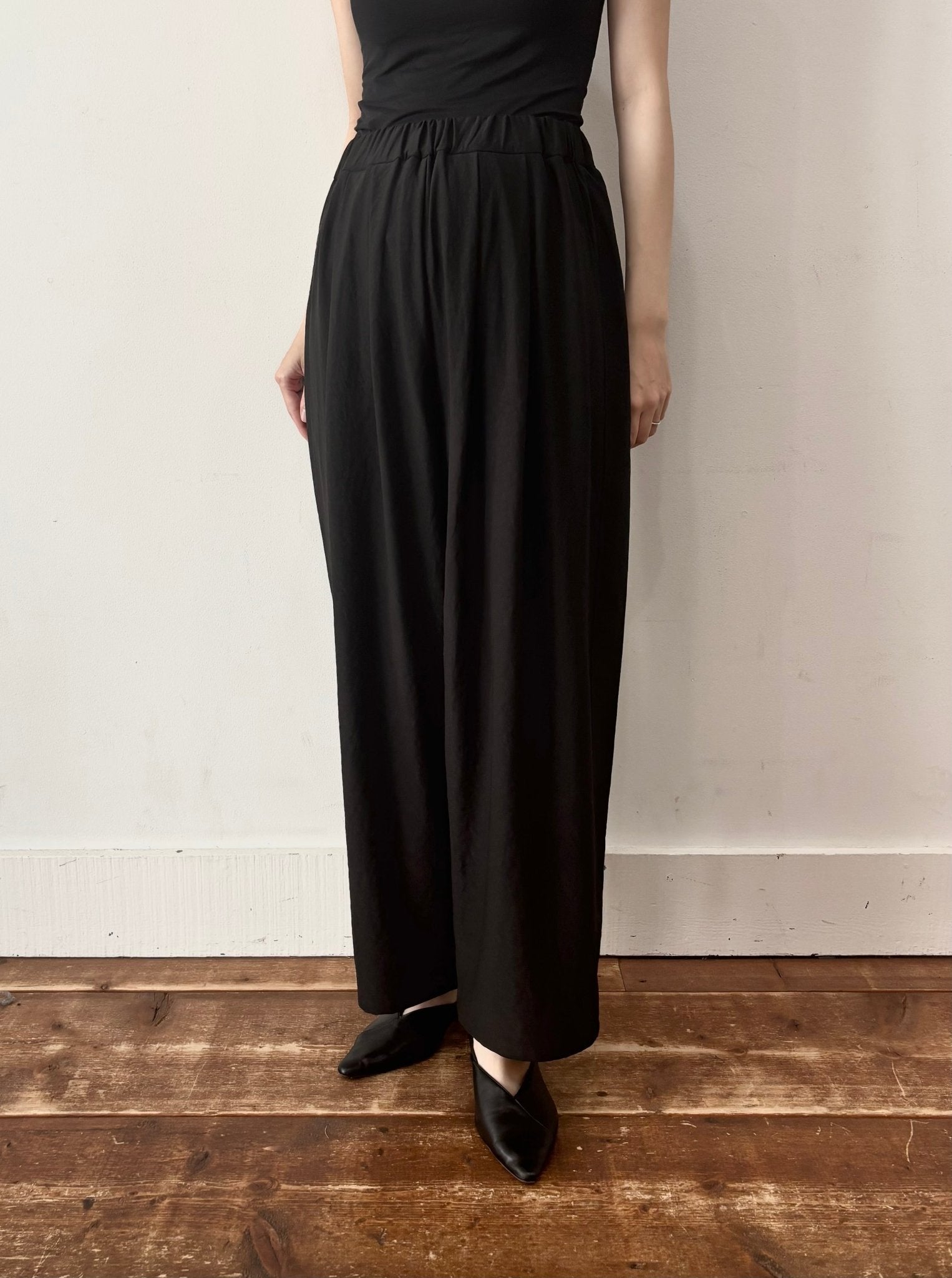 【siro de labonte 2026 spring＆summer】hightwist smooth tuck easy pants - Champdelarose