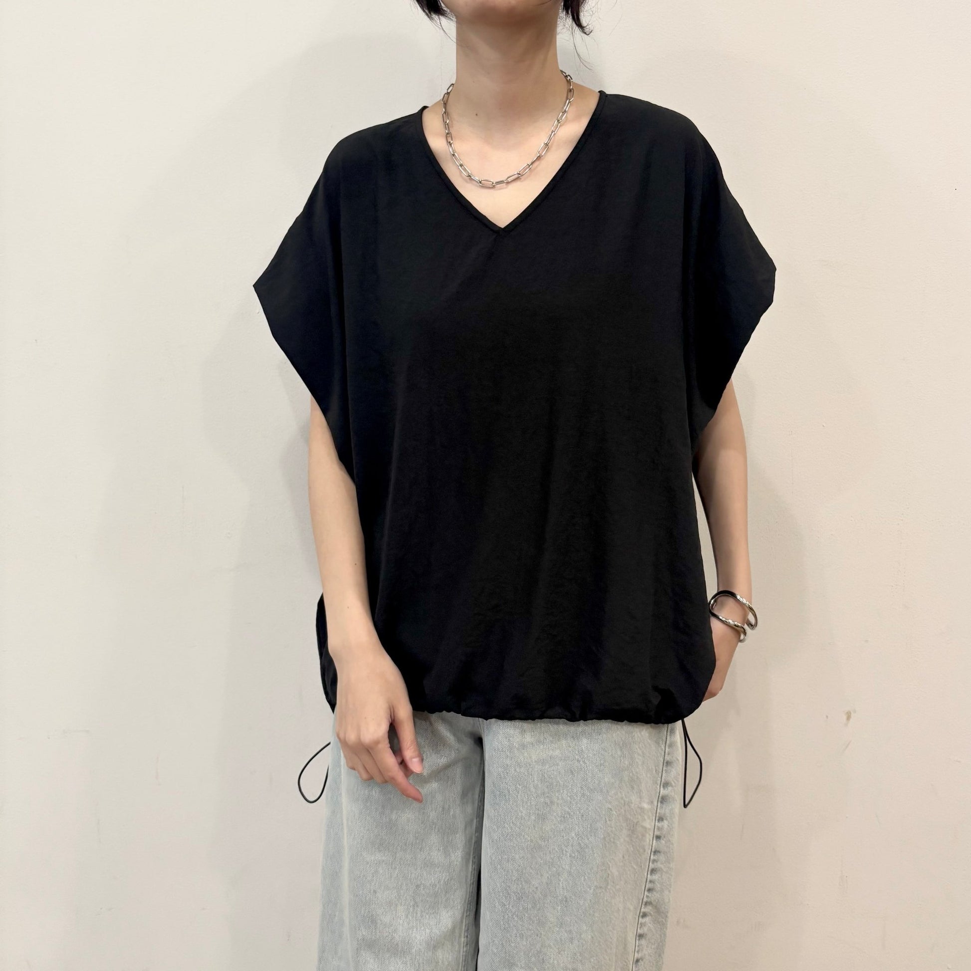 【siro de labonte 2026 spring＆summer】hightwist smooth Vneck tucksleeve pullover - Champdelarose