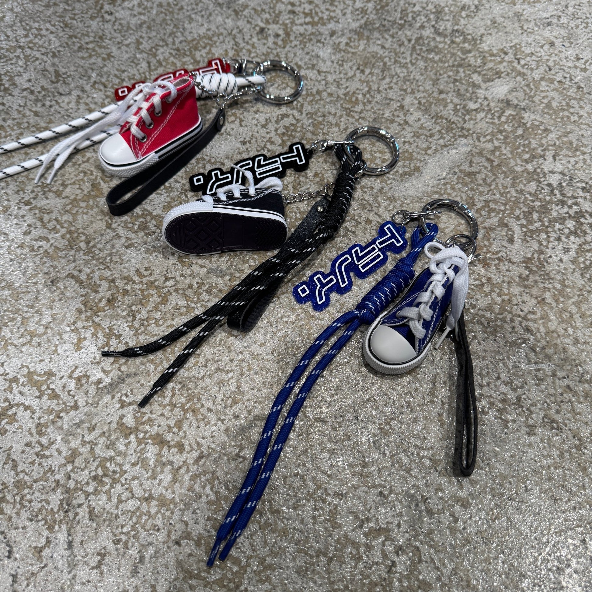 【TRANOI.】sneaker charm - Champdelarose