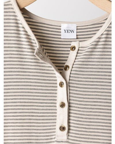 【YENN 2026 PRE - FALL COLECTION】HENRY 3,4 SLEEVE TEE - Champdelarose
