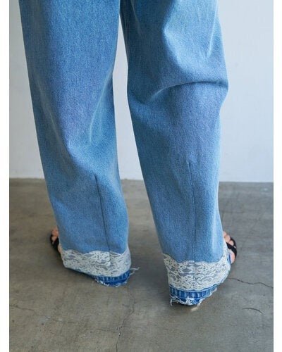 【YENN 2026 PRE - FALL COLECTION】LACE HEM TUCK DENIM - Champdelarose