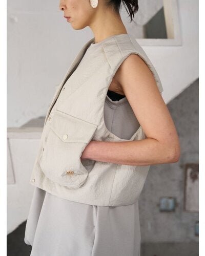 【YENN 2026 PRE - FALL COLECTION】PUFFY MILITARY VEST - Champdelarose