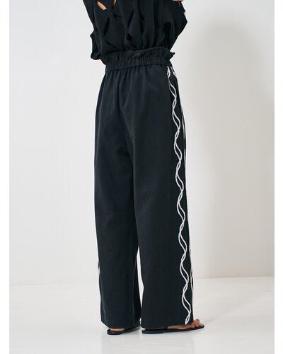 【YENN 2026 SPRING】CODE EMBRO PANTS - Champdelarose