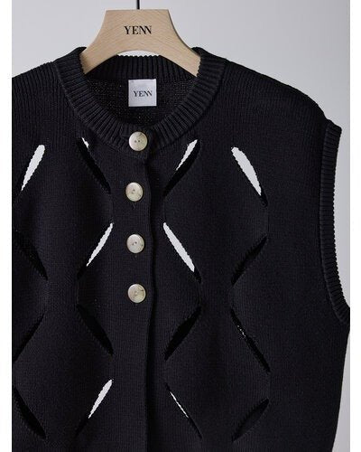 【YENN 2026 SPRING】CUT OUT PATTERN VEST - Champdelarose