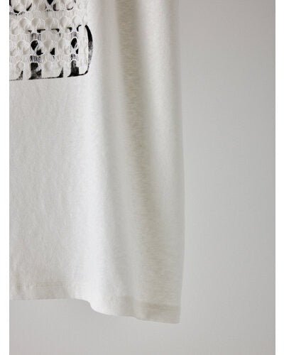 【YENN 2026 SUMMER COLLECTION】LACE FRAME LOGO TEE - Champdelarose