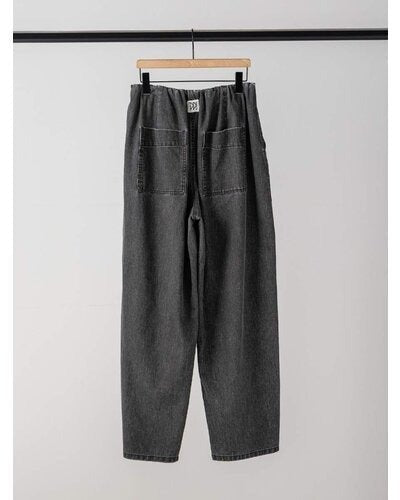 【YENN 26-27 WINTER/PRE-SPRING】BOX TUCK PEG PANT - 11月中旬頃発送 - Champdelarose